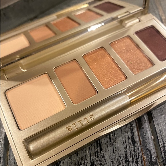 Stila Nude Neutral Eyeshadow Palette - Picture 3 of 6
